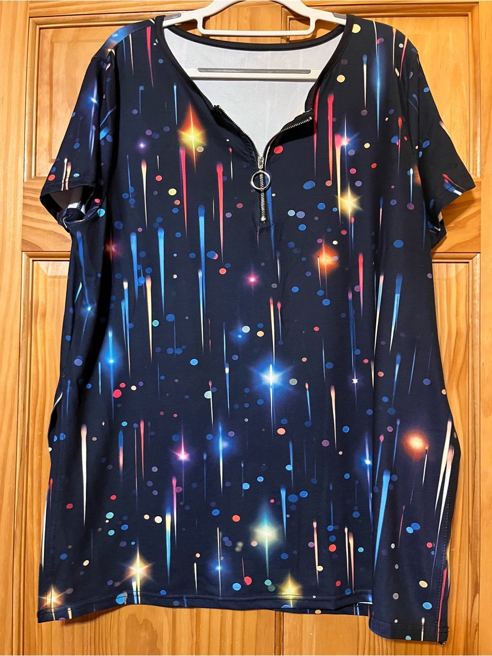 Women’s Black Starburst Zip-Front Short Sleeve Tee